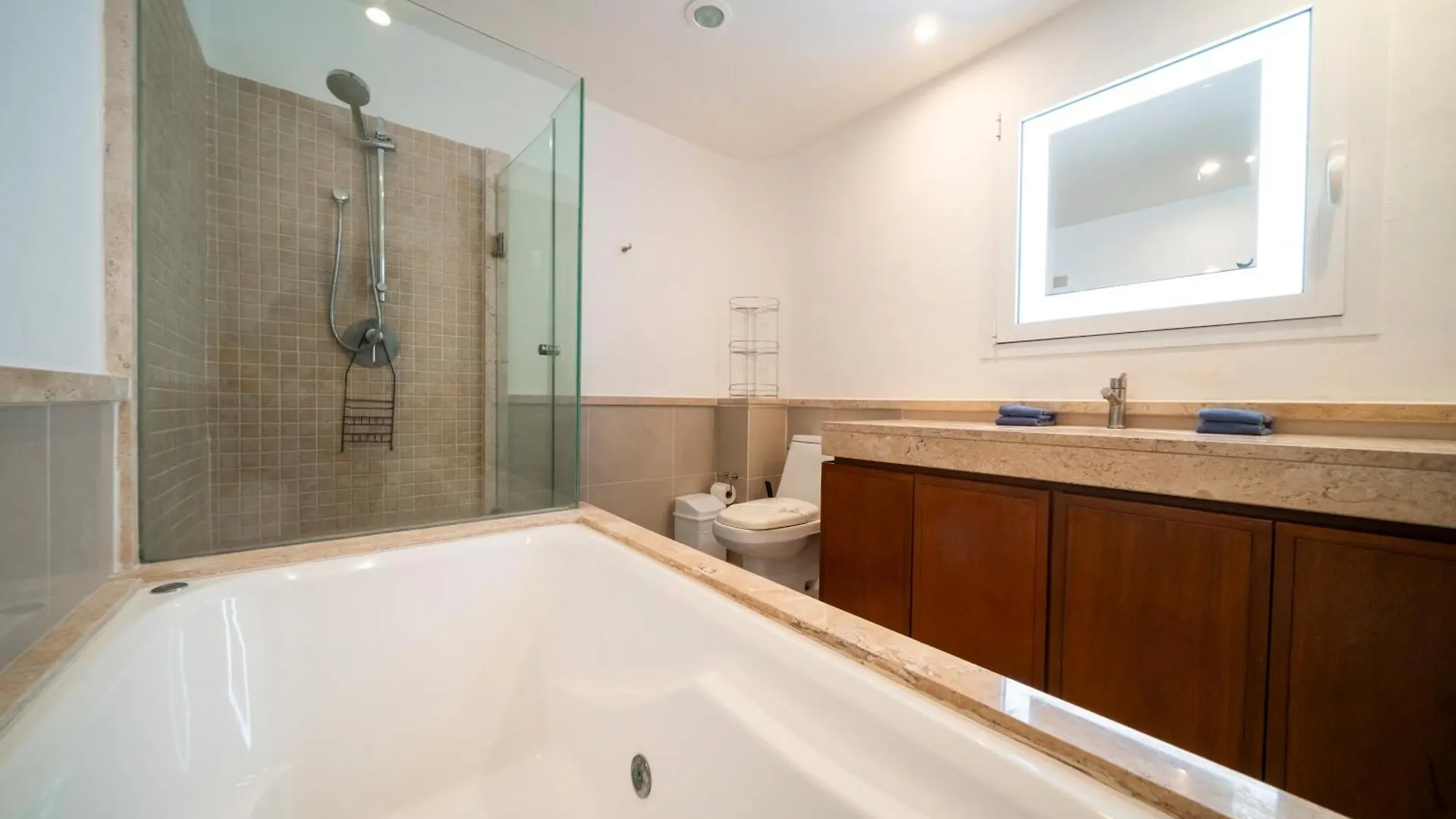 Luxury 1 Bedroom Condo With Pool And Fitness Center - Kaan 304 Playa del Carmen 0*,  Mexico