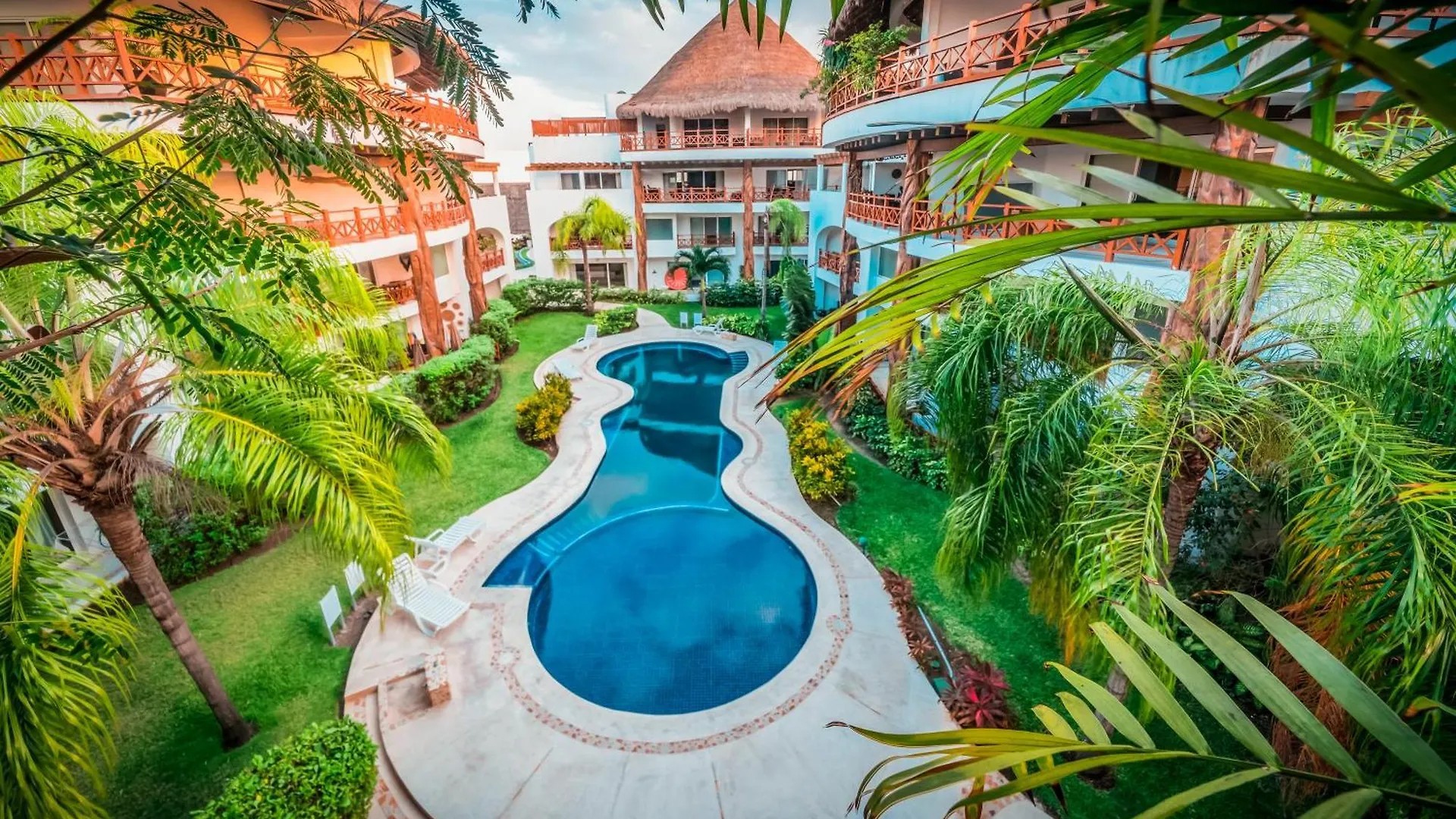 Luxury 1 Bedroom Condo With Pool And Fitness Center - Kaan 304 Playa del Carmen Holiday home
